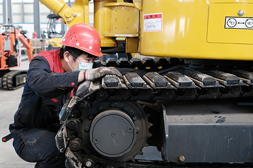 小土方工程對小型挖掘機(jī)的需求量越來越多你知道為什么嗎？