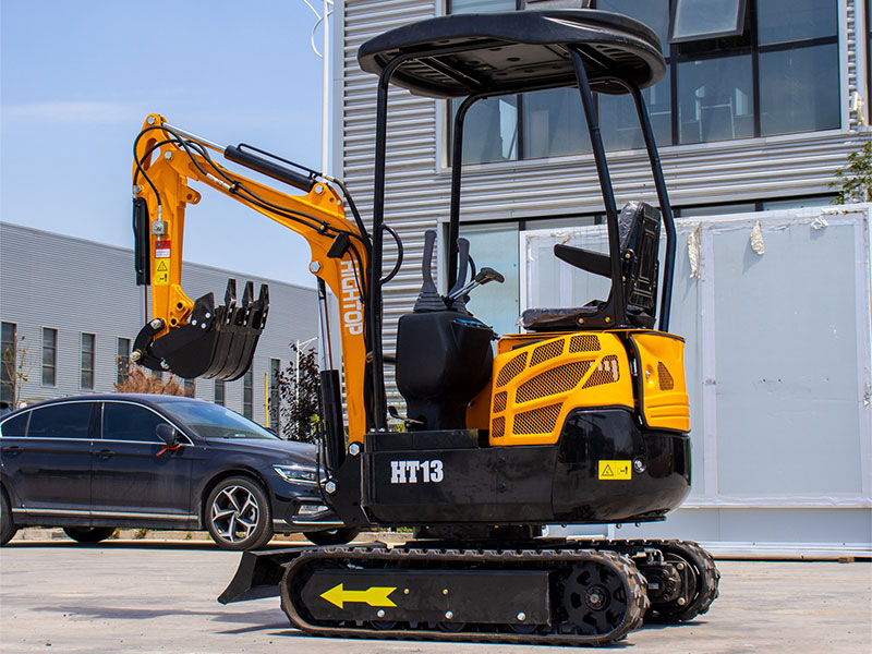 小型挖掘機(jī)機(jī)身發(fā)熱時(shí)應(yīng)檢查哪些地方？